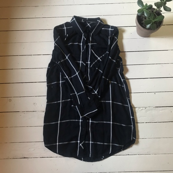*DAD VIBES* 100% rayon oversized plaid tunic - Picture 3 of 5